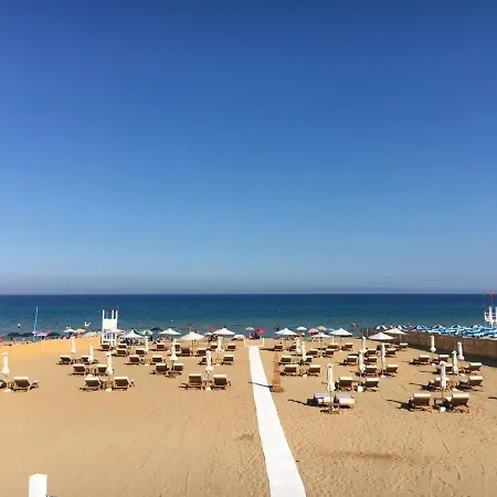 Il San Corrado Di Hotel 5*