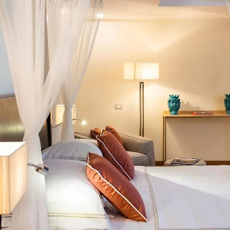 فندق Il San Corrado Di 5*