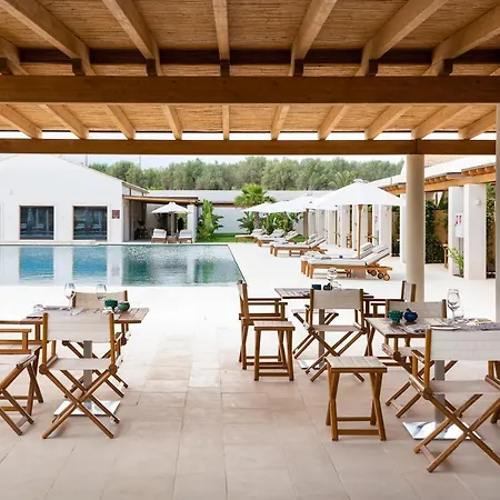 فندق Il San Corrado Di 5*